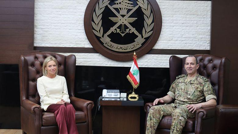 SCL meets LAF commander