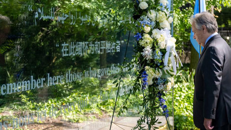 Secretary-General António Guterres attends the wreath-laying ceremony to Commemorate International Day of UN Peacekeepers 2021 (29 May). The theme for the day is "The road to a lasting peace: Leveraging the power of youth for peace and security".