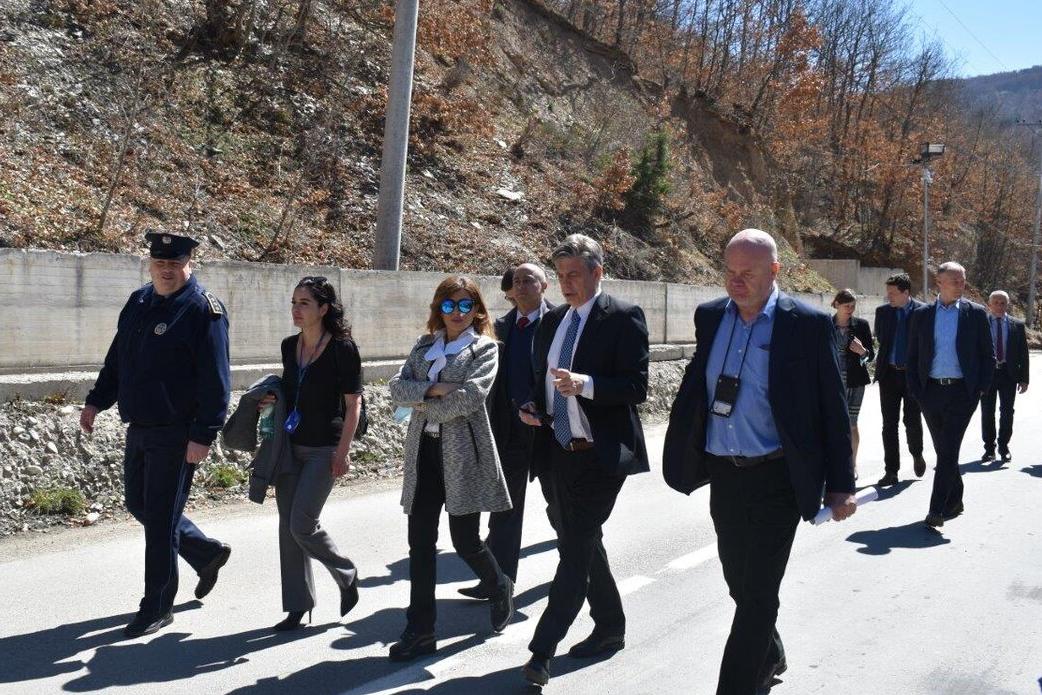 SRSG Ziadeh visits Regional Safe House in Zubin Potok and Gate 31