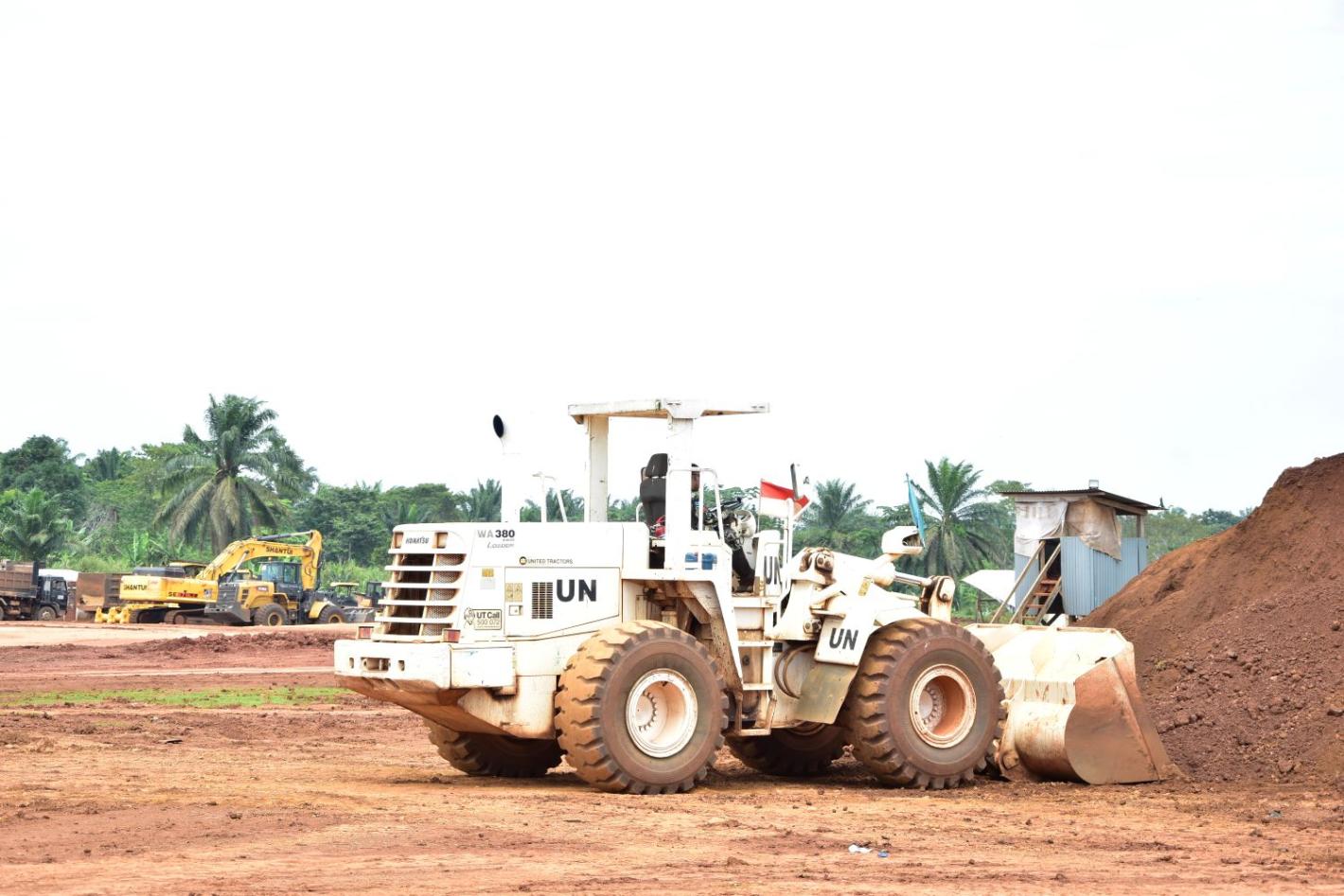 Currently two kilometers long, the runway at Beni Airport will eventually be extended to 3,300 meters. 