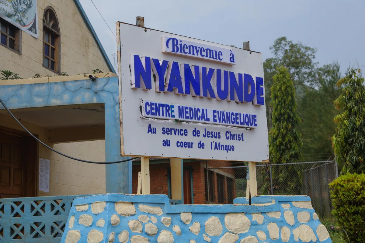 In Nyakunde, Ituri, MONUSCO patrols are helping restore communities' confidence and revive the Ebola response. Health authorities are calling for a sustained presence to protect communities and ensure continuity of care.