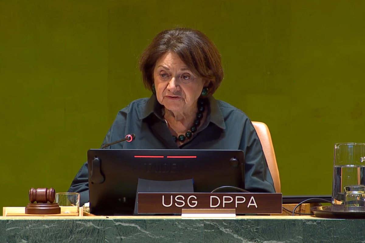 USG DiCarlo speaks at the General Assembly hall. 