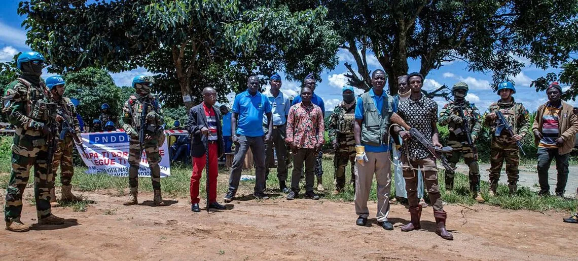 La force de maintien de la paix de l’ONU en République centrafricaine soutient le désarmement et la démobilisation des membres des groupes armés.